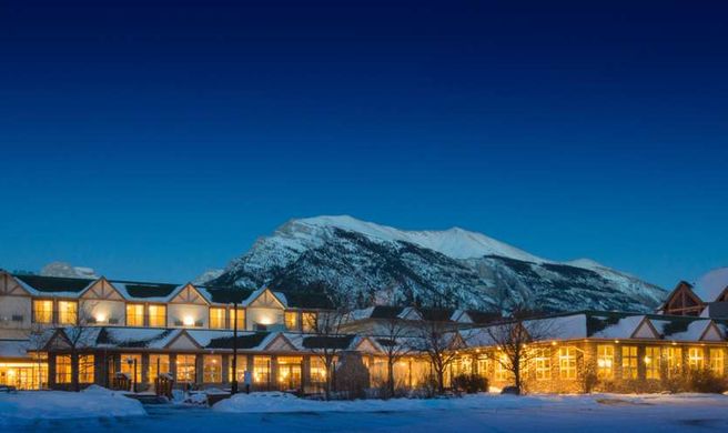 Coast Canmore Hotel Exterior