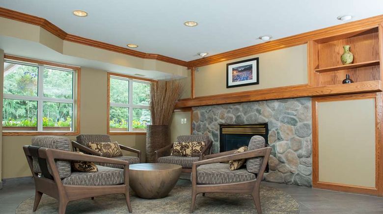 <b>Coast Canmore Hotel Lobby</b>. Images powered by <a href="https://iceportal.shijigroup.com/" title="IcePortal" target="_blank">IcePortal</a>.
