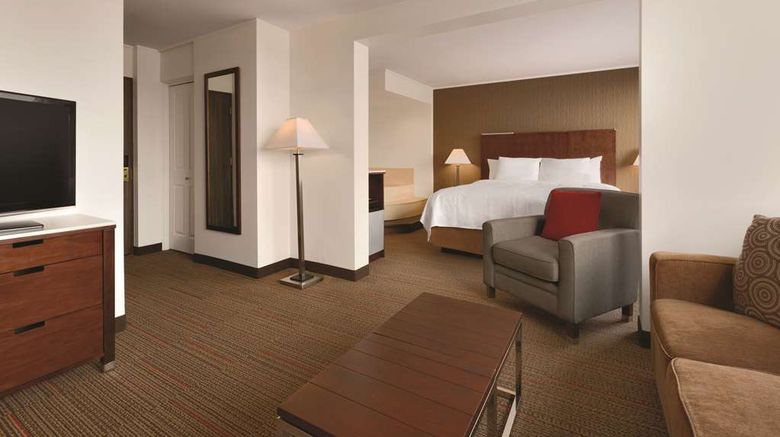 <b>The Coast Discovery Inn and Marina Suite</b>. Images powered by <a href="https://iceportal.shijigroup.com/" title="IcePortal" target="_blank">IcePortal</a>.
