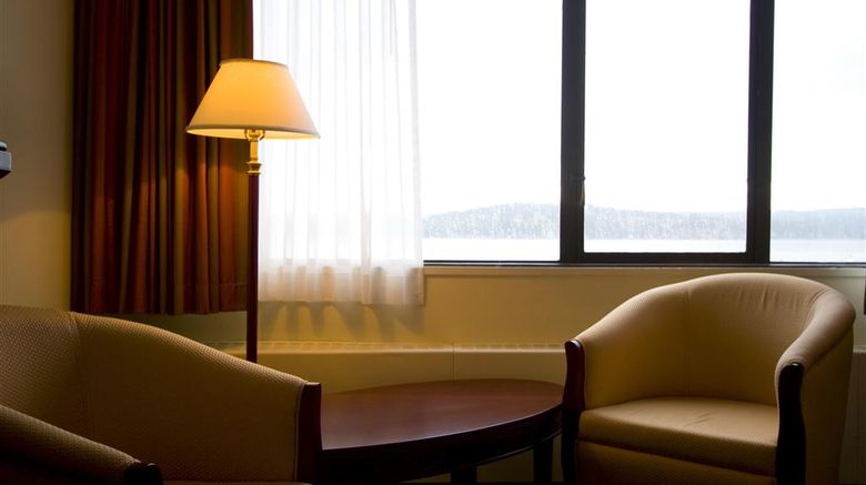 <b>The Coast Discovery Inn and Marina Room</b>. Images powered by <a href="https://iceportal.shijigroup.com/" title="IcePortal" target="_blank">IcePortal</a>.