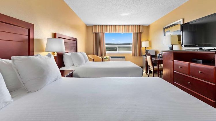 Coast Fraser Inn Room