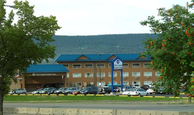 Coast Fraser Inn Exterior
