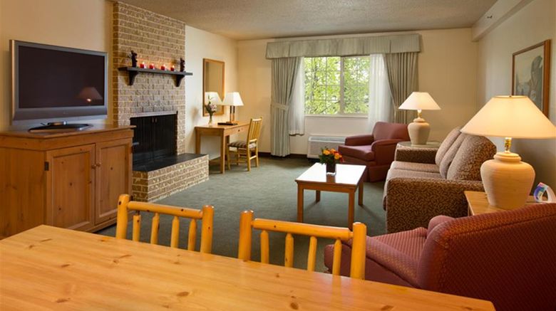 <b>Coast International Inn Suite</b>. Images powered by <a href="https://iceportal.shijigroup.com/" title="IcePortal" target="_blank">IcePortal</a>.