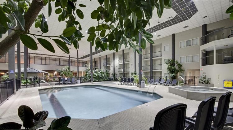 Coast Kamloops Hotel & Conference Centre Pool
