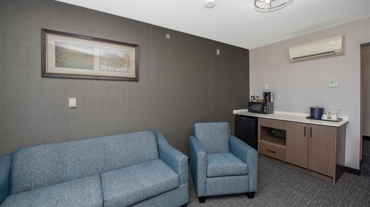 Coast Lethbridge Hotel & Conference Ctr Room