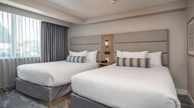 <b>Coast Tsawwassen Inn Suite</b>. Images powered by <a href="https://iceportal.shijigroup.com/" title="IcePortal" target="_blank">IcePortal</a>.