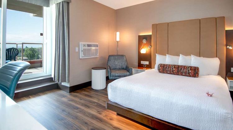 Coast Victoria Hotel & Marina by APA Room