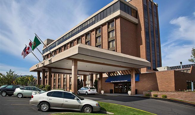 The Coast Wenatchee Center Hotel Exterior