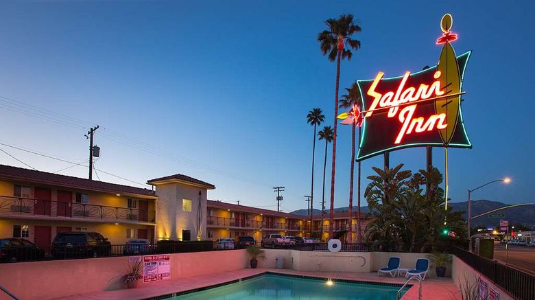 <b>Safari Inn, a Coast Hotel Pool</b>. Images powered by <a href="https://iceportal.shijigroup.com/" title="IcePortal" target="_blank">IcePortal</a>.