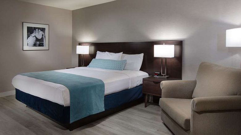 <b>Safari Inn, a Coast Hotel Room</b>. Images powered by <a href="https://iceportal.shijigroup.com/" title="IcePortal" target="_blank">IcePortal</a>.