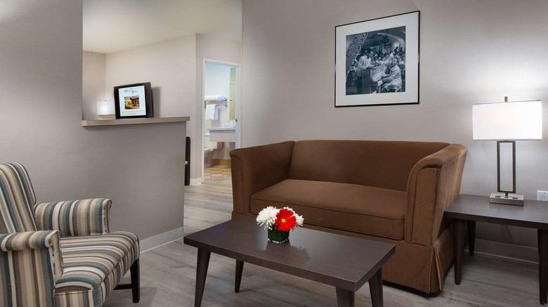 <b>Safari Inn, a Coast Hotel Suite</b>. Images powered by <a href="https://iceportal.shijigroup.com/" title="IcePortal" target="_blank">IcePortal</a>.