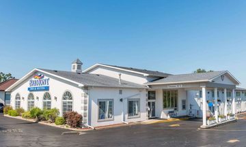 Baymont Inn & Suites Osage Beach