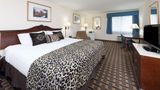 Baymont Inn & Suites Osage Beach Room