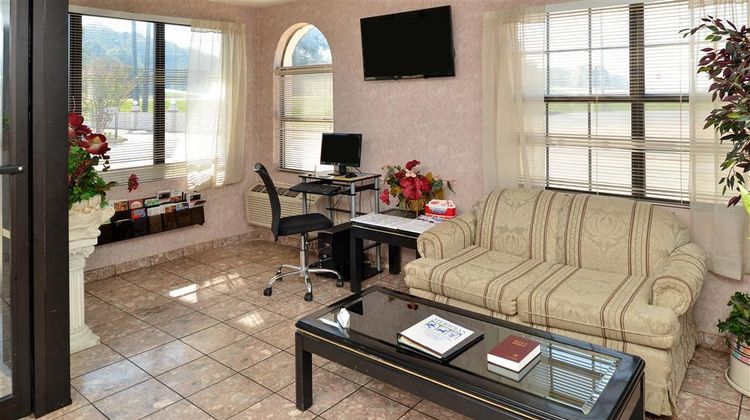 Americas Best Value Inn Meridian Lobby