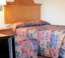 America's Best Inn & Suites Room