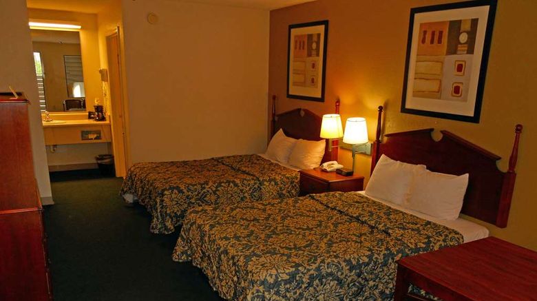 <b>Country Hearth Inn & Suites Room</b>. Images powered by <a href="https://iceportal.shijigroup.com/" title="IcePortal" target="_blank">IcePortal</a>.
