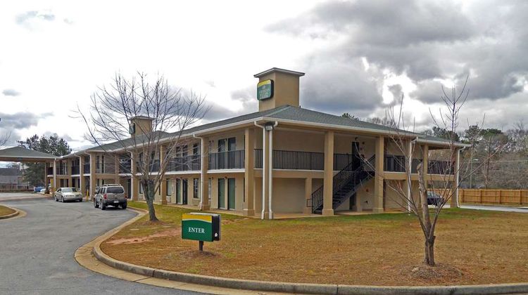 America's Best Inn & Suites Exterior