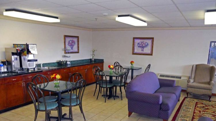 America's Best Inn & Suites Lobby