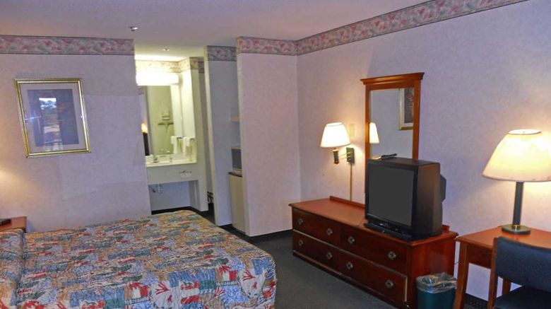 <b>America's Best Inn & Suites Suite</b>. Images powered by <a href="https://iceportal.shijigroup.com/" title="IcePortal" target="_blank">IcePortal</a>.