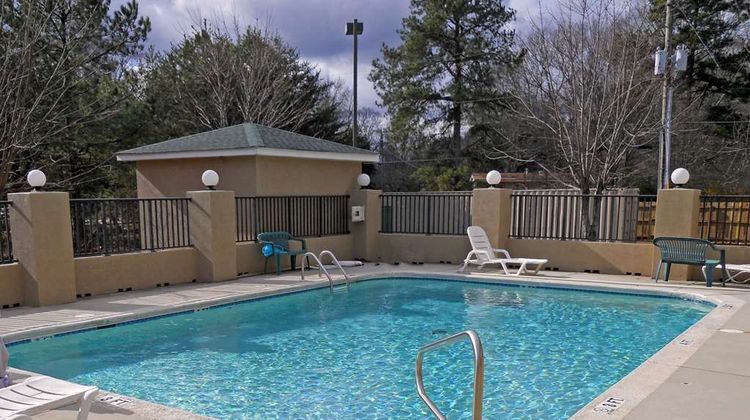 America's Best Inn & Suites Pool