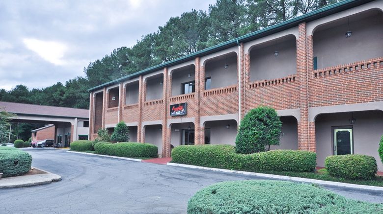 <b>Country Hearth Inn & Suites Marietta Exterior</b>. Images powered by <a href="https://iceportal.shijigroup.com/" title="IcePortal" target="_blank">IcePortal</a>.