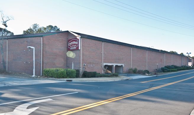 Country Hearth Inn & Suites Marietta Exterior