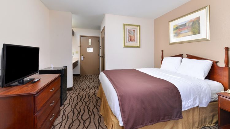 Country Hearth Inn Room