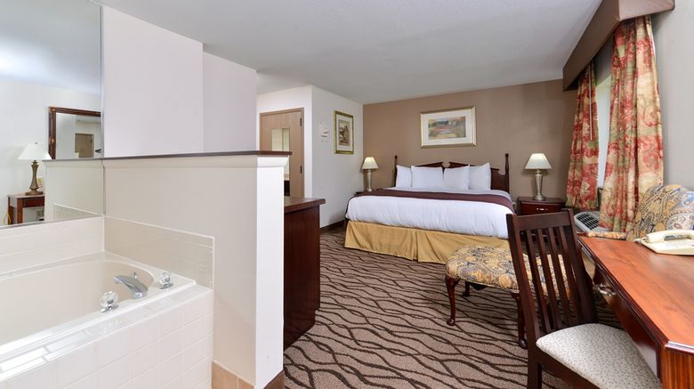 <b>Country Hearth Inn Suite</b>. Images powered by <a href="https://iceportal.shijigroup.com/" title="IcePortal" target="_blank">IcePortal</a>.