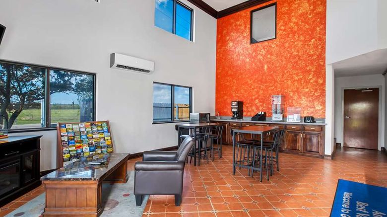 <b>Americas Best Value Inn Gonzales Lobby</b>. Images powered by <a href="https://iceportal.shijigroup.com/" title="IcePortal" target="_blank">IcePortal</a>.