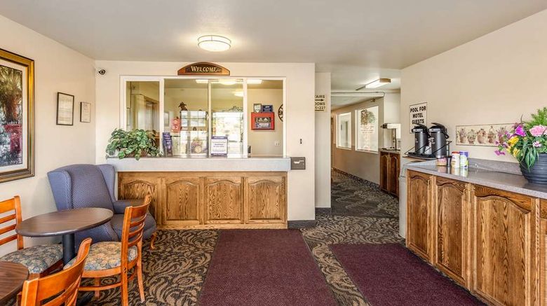 <b>Americas Best Value Inn Burns Lobby</b>. Images powered by <a href="https://iceportal.shijigroup.com/" title="IcePortal" target="_blank">IcePortal</a>.