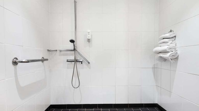 <b>Ramada Hounslow - Heathrow East Room</b>. Images powered by <a href="https://iceportal.shijigroup.com/" title="IcePortal" target="_blank">IcePortal</a>.