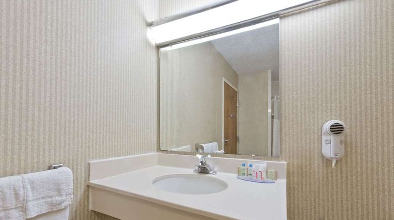 <b>Super 8 Huntersville/Charlotte Area Room</b>. Images powered by <a href="https://iceportal.shijigroup.com/" title="IcePortal" target="_blank">IcePortal</a>.