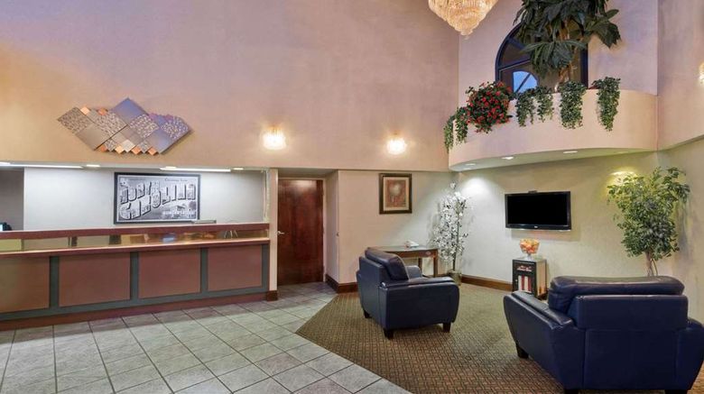 <b>Super 8 Huntersville/Charlotte Area Lobby</b>. Images powered by <a href="https://iceportal.shijigroup.com/" title="IcePortal" target="_blank">IcePortal</a>.