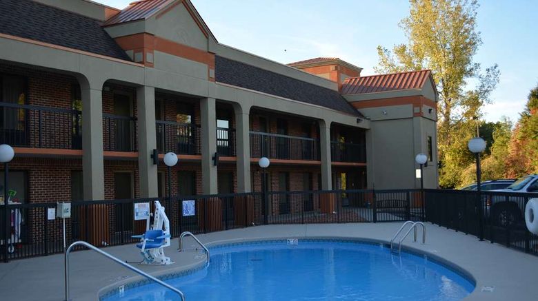 <b>Super 8 Huntersville/Charlotte Area Pool</b>. Images powered by <a href="https://iceportal.shijigroup.com/" title="IcePortal" target="_blank">IcePortal</a>.
