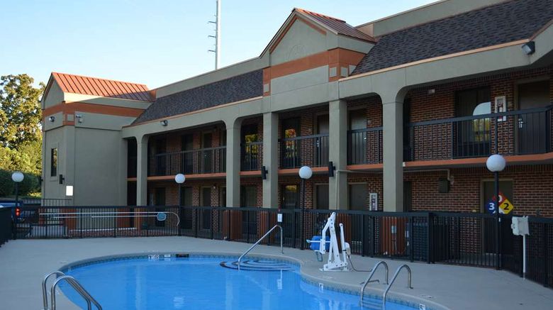 <b>Super 8 Huntersville/Charlotte Area Pool</b>. Images powered by <a href="https://iceportal.shijigroup.com/" title="IcePortal" target="_blank">IcePortal</a>.