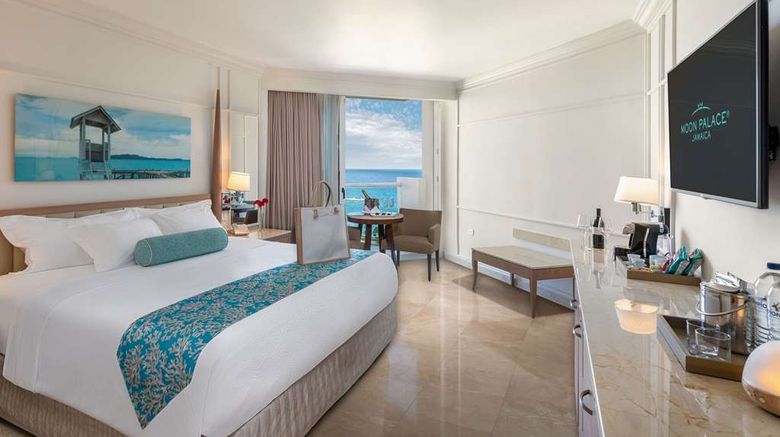 <b>Moon Palace Jamaica Room</b>. Images powered by <a href="https://iceportal.shijigroup.com/" title="IcePortal" target="_blank">IcePortal</a>.