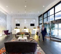 Avenue Hotel Canberra Lobby