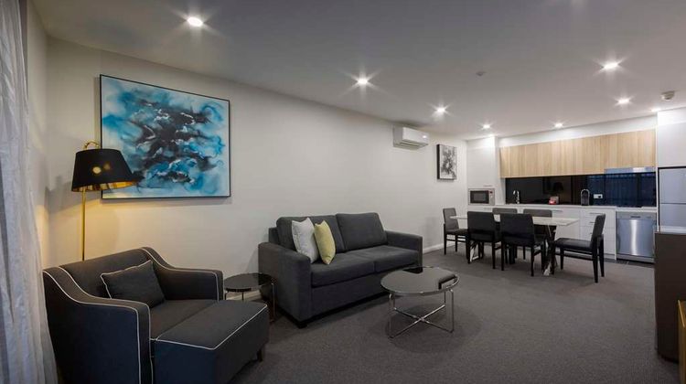 Avenue Hotel Canberra Suite