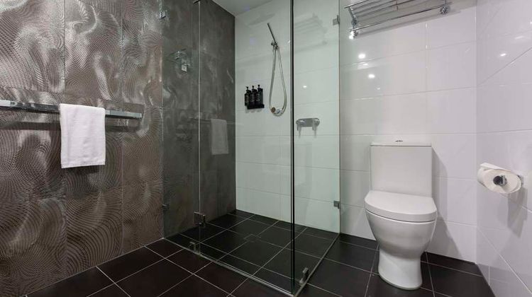 Avenue Hotel Canberra Room