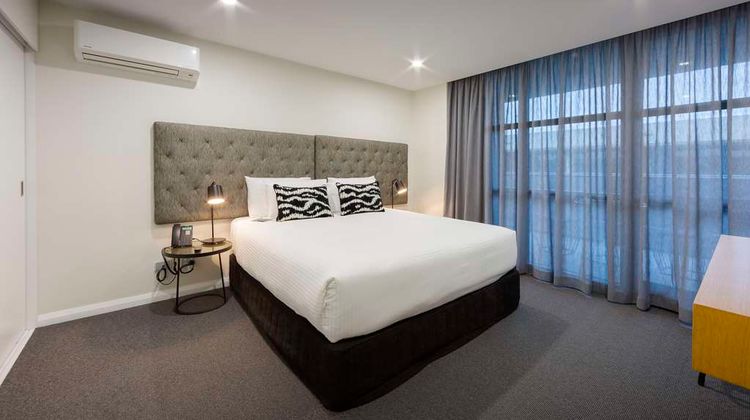 Avenue Hotel Canberra Suite