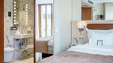 <b>Berns Hotel Room</b>. Images powered by <a href="https://iceportal.shijigroup.com/" title="IcePortal" target="_blank">IcePortal</a>.