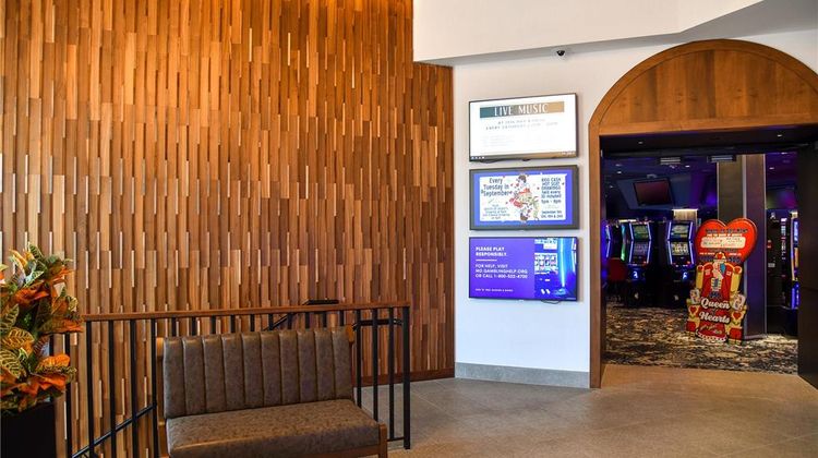Rod 'N' Reel Resort Lobby