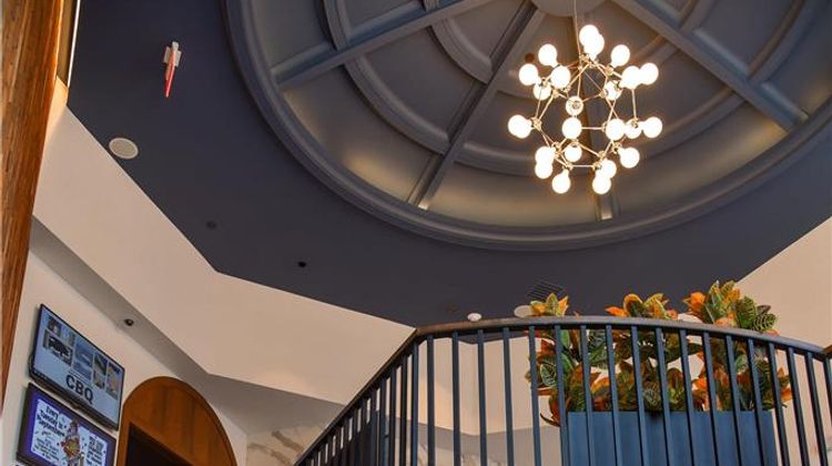 Rod 'N' Reel Resort Lobby