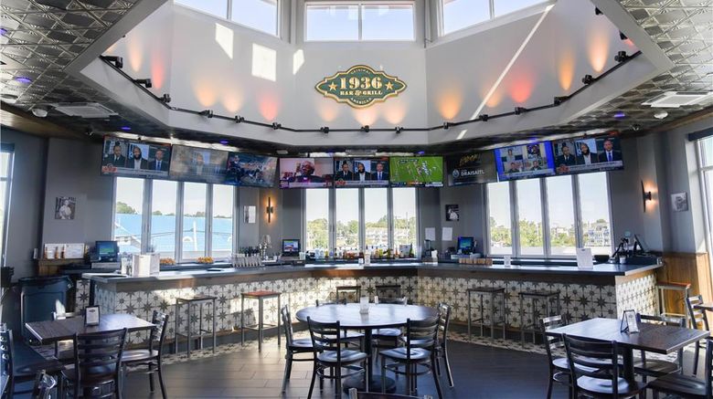 <b>Rod 'N' Reel Resort Restaurant</b>. Images powered by <a href="https://iceportal.shijigroup.com/" title="IcePortal" target="_blank">IcePortal</a>.
