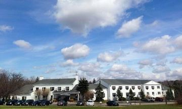 Aurora Inn Hotel & Event Center