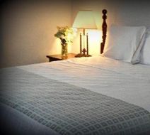 Aurora Inn Hotel & Event Center Room