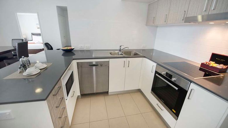 <b>Gladstone Central Plaza Apartment Hotel Room</b>. Images powered by <a href="https://iceportal.shijigroup.com/" title="IcePortal" target="_blank">IcePortal</a>.