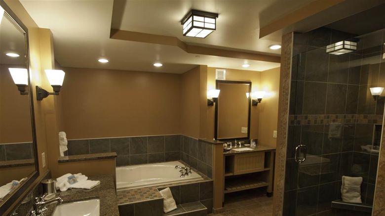 <b>1000 Islands Harbor Hotel Room</b>. Images powered by <a href=https://www.travelagewest.com/Hotels/Clayton-NY/