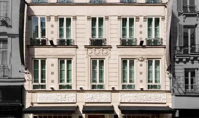 Hotel Pulitzer Paris Exterior