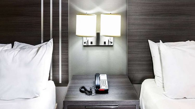 Travelodge Commerce LA Area Room